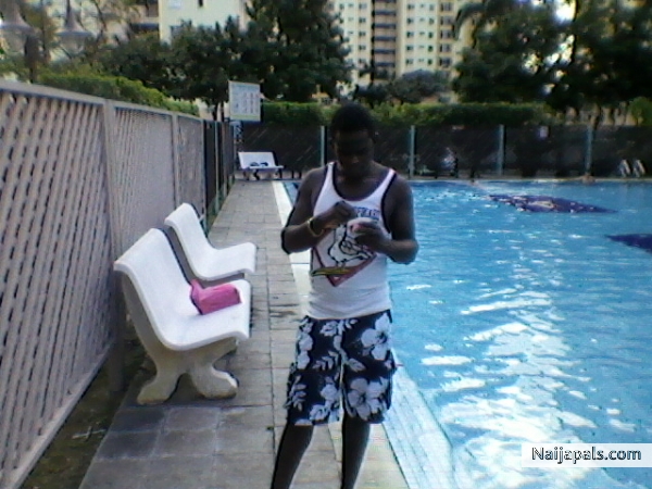  - click for next photo