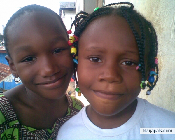 THE TWO FRIENDS - click for next photo