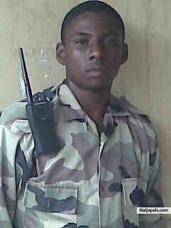 I' m 4 peace! - click for next photo