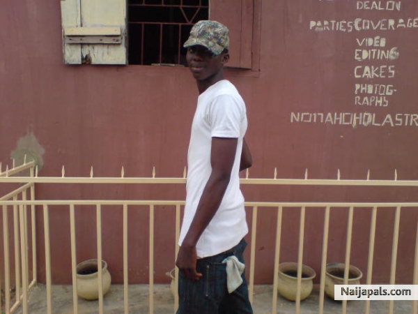  - click for next photo
