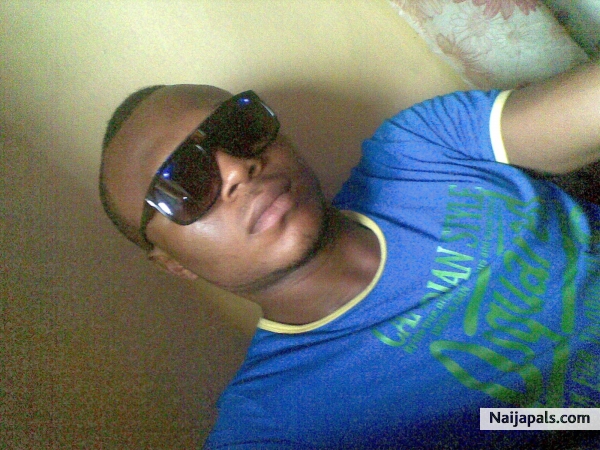 hot dude - click for next photo