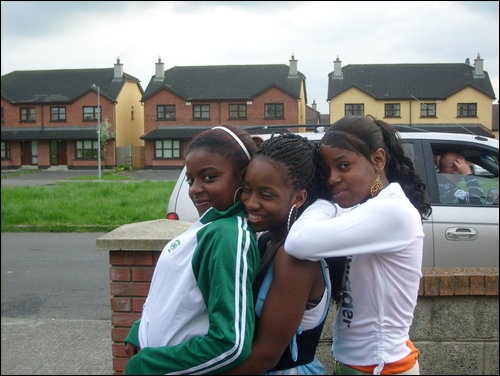 me n ma gurlz.. - click for next photo