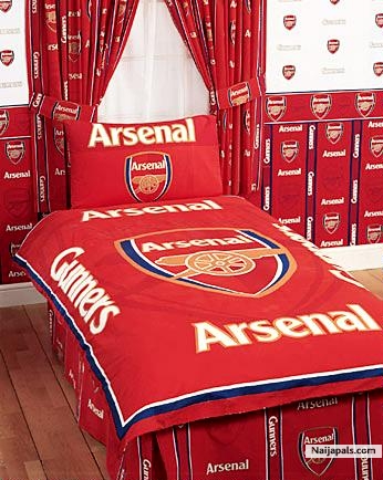 AM AN ARSENAL - click for next photo