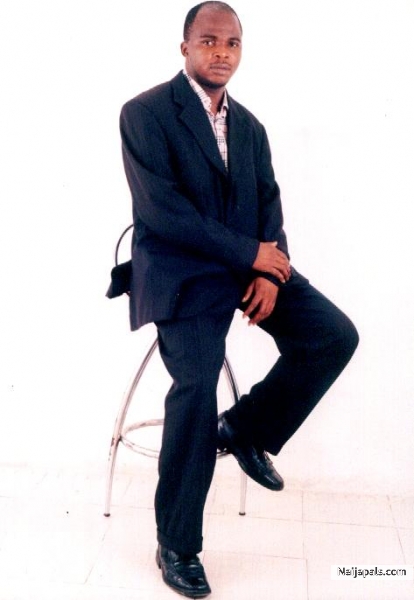  - click for next photo