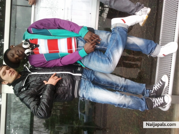  - click for next photo