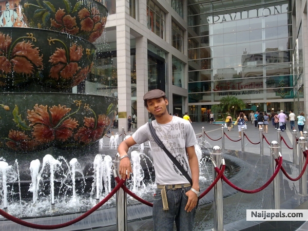  - click for next photo