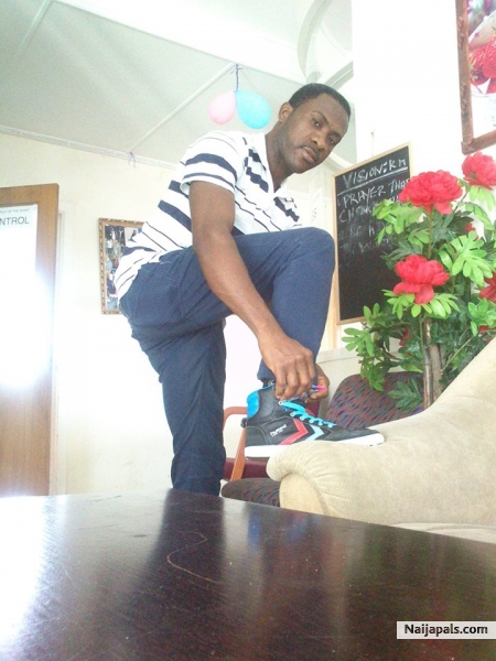  - click for next photo