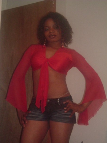 sexy diva - click for next photo