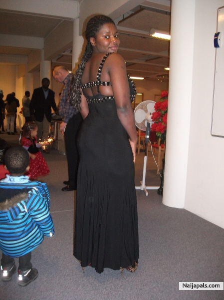  - click for next photo