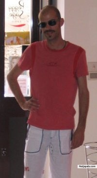  - click for next photo