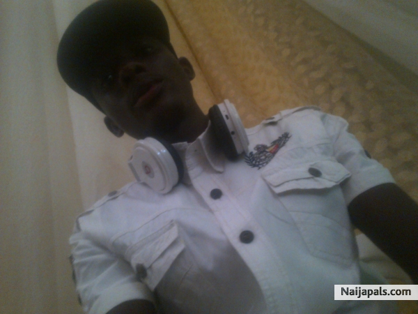 #Am Addicted To music - click for next photo