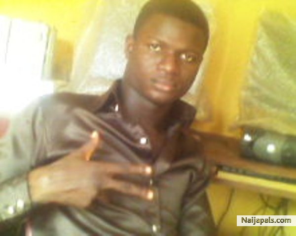 emi noni - click for next photo
