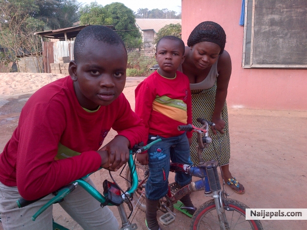 my siblings - click for next photo