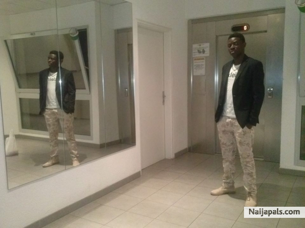  - click for next photo