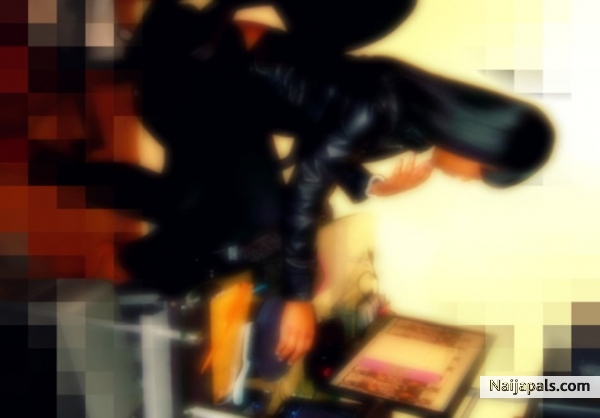  - click for next photo