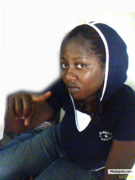 hmmmm........i aint no gangstar.....but....was feelin like one........ - click for next photo