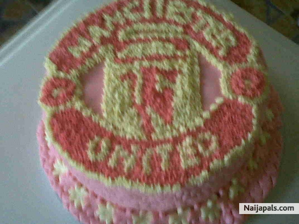 Man. Utd cake - click for next photo
