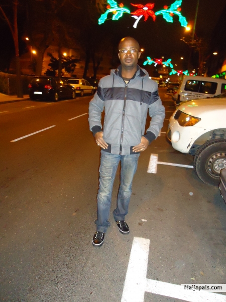  - click for next photo