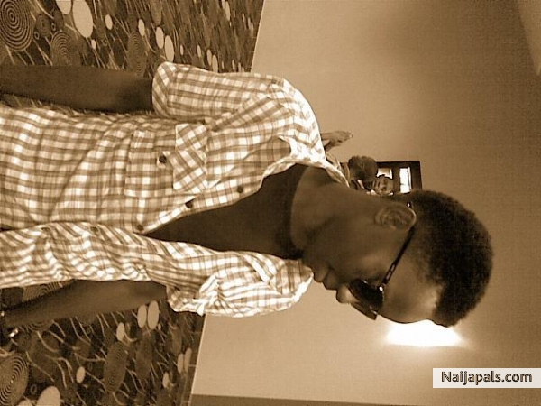 AKZEAL - click for next photo