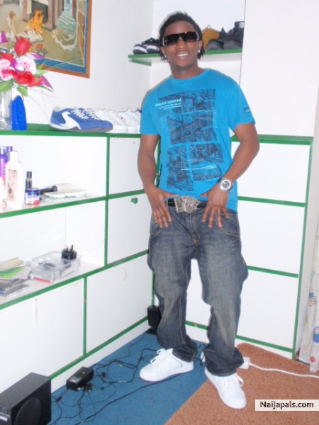 - click for next photo