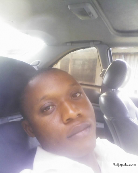 dayo - click for next photo