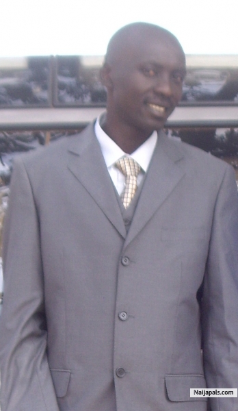 Moses Taiwo - click for next photo