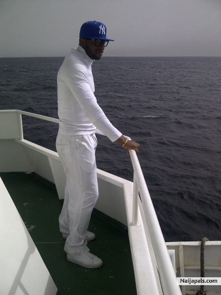 sailing tight - click for next photo