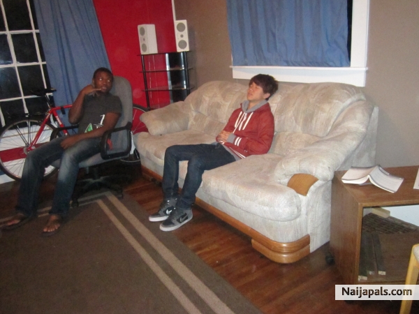 Chilling tinz - click for next photo