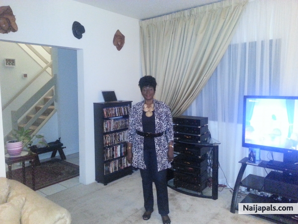 Mrs Jackson in Saudi Arabia - click for next photo