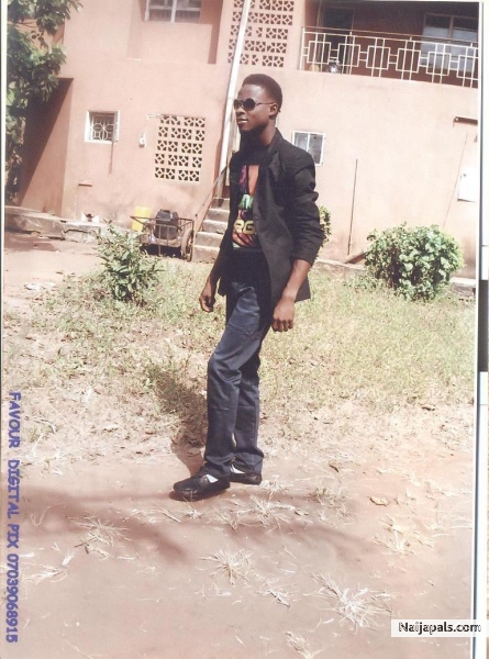  - click for next photo