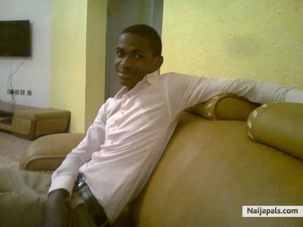 Theofamous - click for next photo
