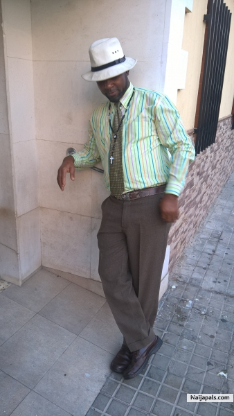  - click for next photo