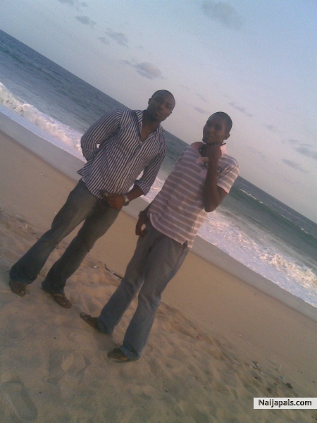 life @ da beach - click for next photo