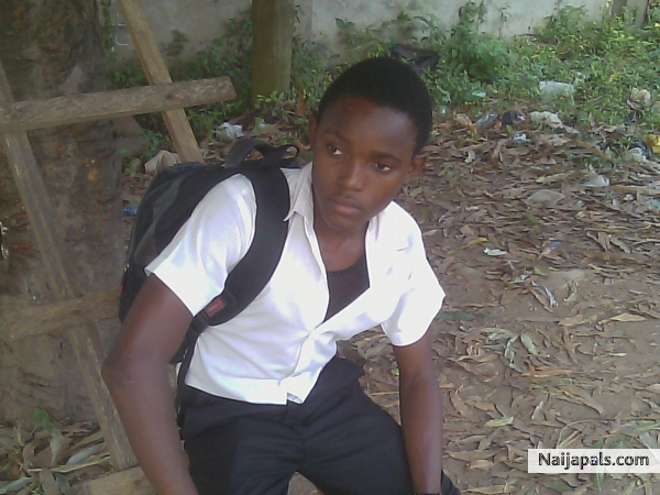 fyn boi no pimple - click for next photo