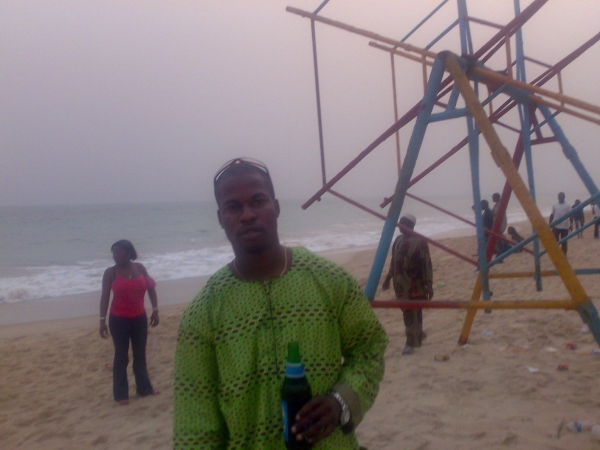 chillin at alpha beach 2008 - click for next photo