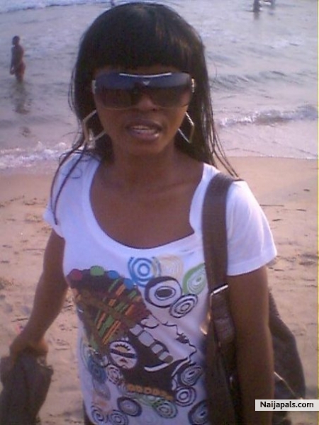 kini @ d beach - click for next photo