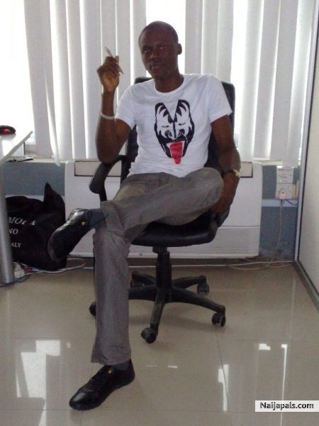 in da office - click for next photo