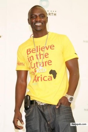 Akon... - click for next photo