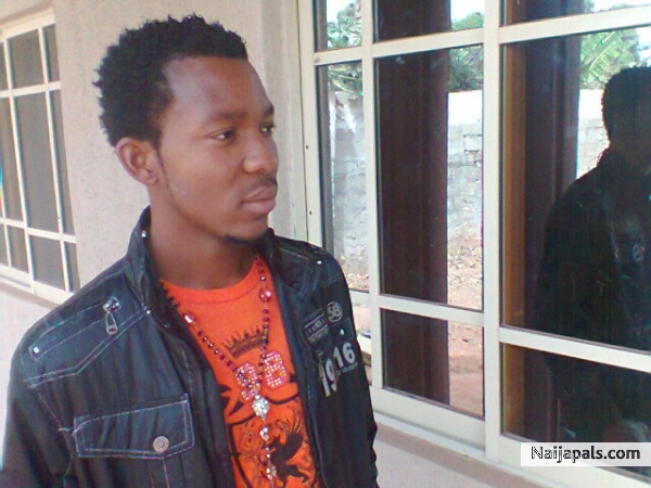 Youngkizzy (TOP STUNNER) - click for next photo