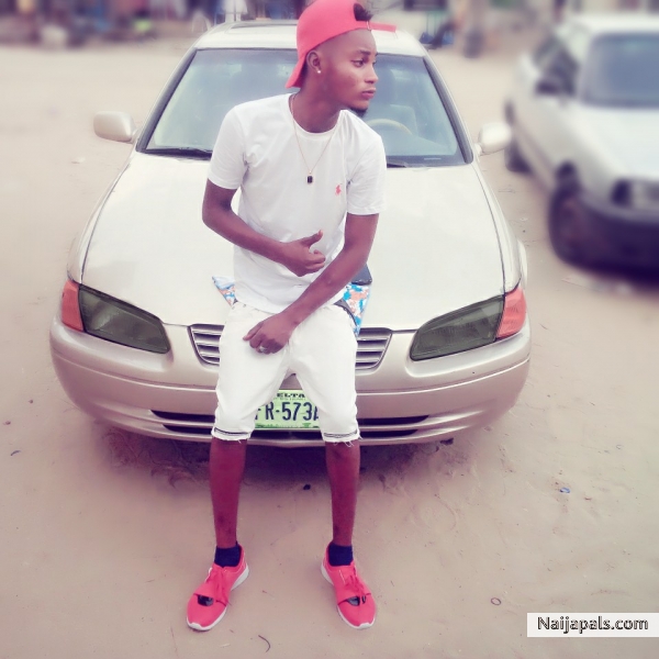 my voice so sick, nd my lyric is in d chemist - click for next photo