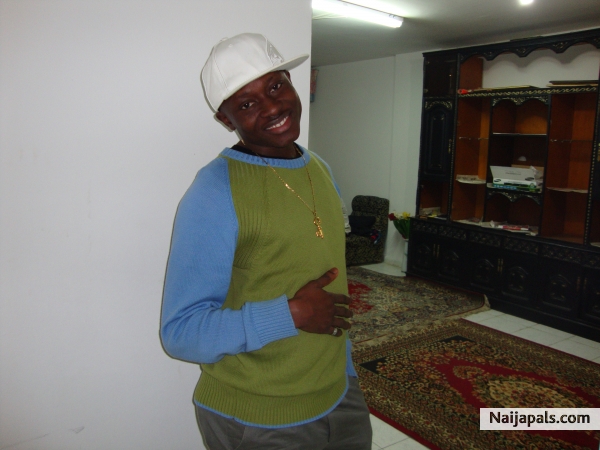  - click for next photo