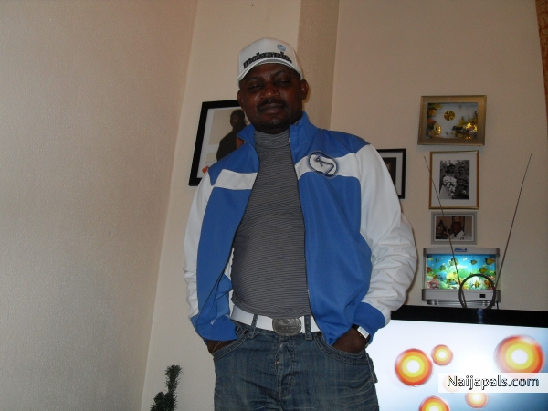 - click for next photo