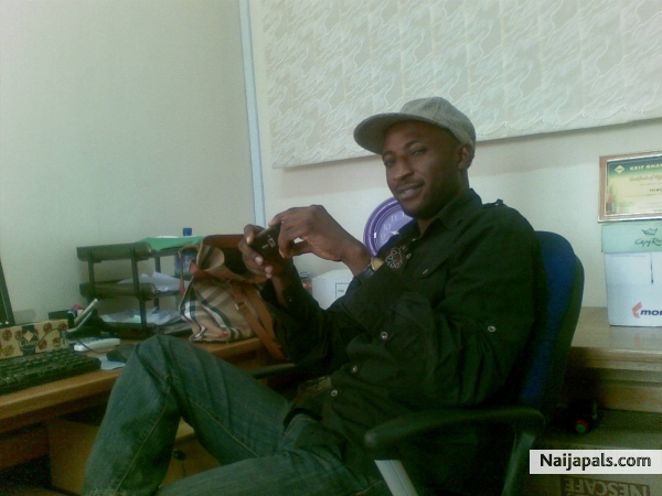  - click for next photo