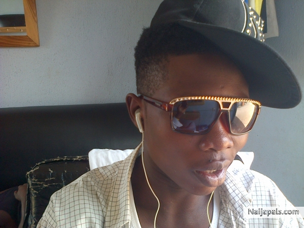 I am folan - click for next photo