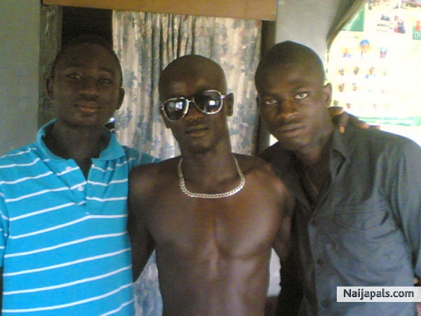  - click for next photo