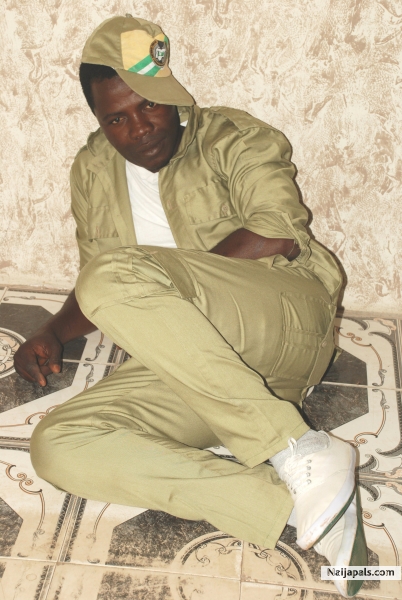  - click for next photo
