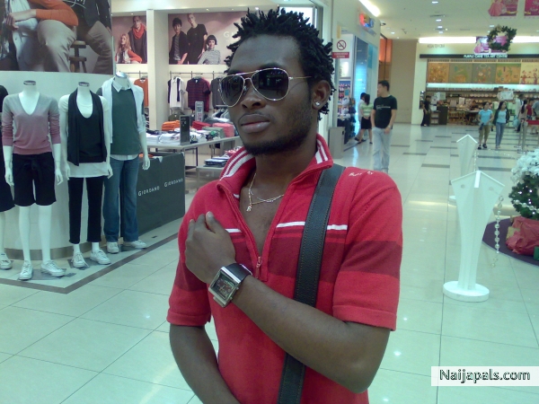  - click for next photo