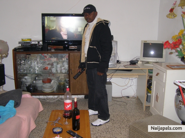  - click for next photo