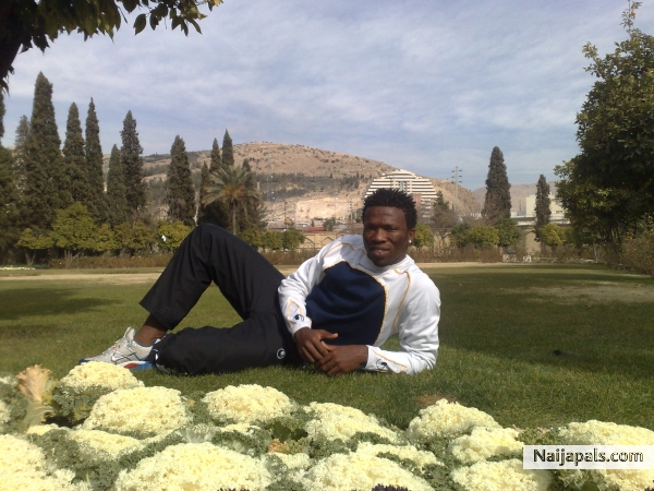  - click for next photo