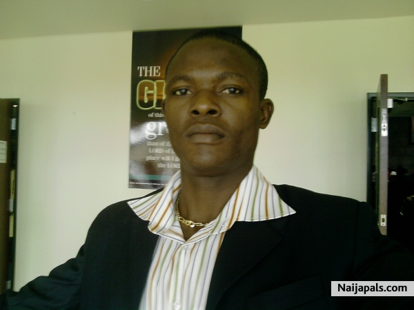 Am a cool guy with a loving heart... Love u all - click for next photo